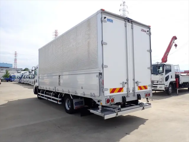 いすゞ フォワード TKG-FRR90T2(2WD)の写真4