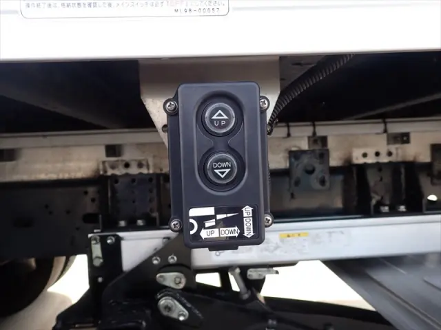 いすゞ フォワード TKG-FRR90T2(2WD)の写真25