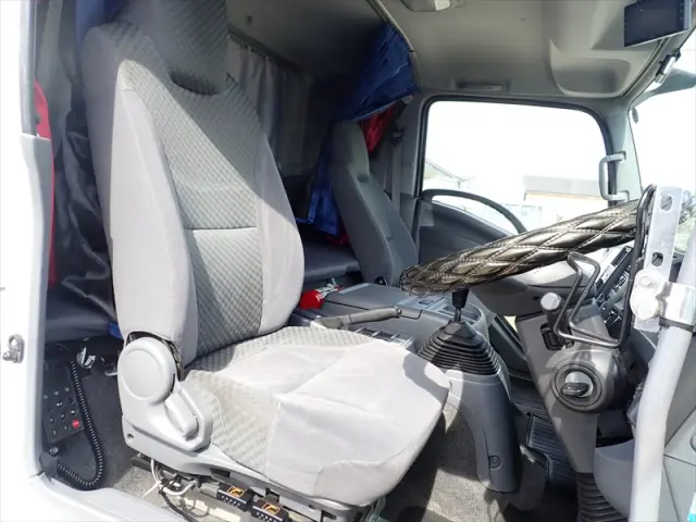 いすゞ フォワード TKG-FRR90T2(2WD)の写真31
