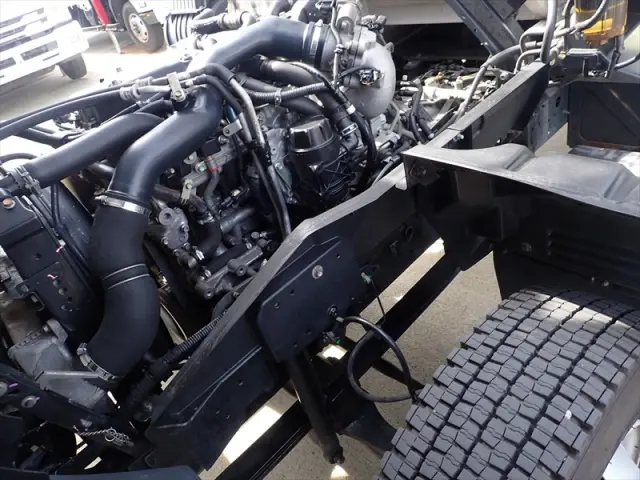 いすゞ フォワード TKG-FRR90T2(2WD)の写真40