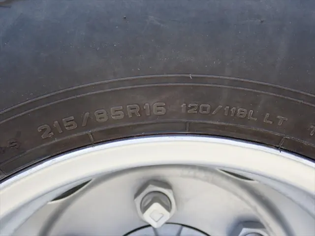 いすゞ エルフ TRG-NPR85YN(2WD)の写真46