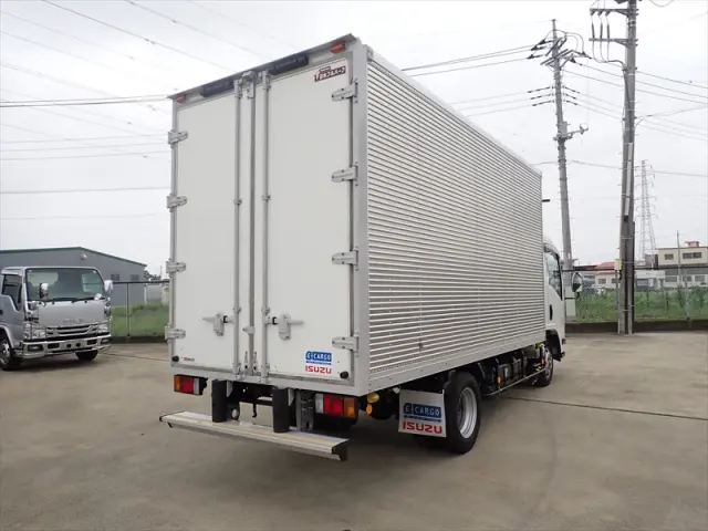 いすゞ エルフ 2RG-NLR88AR(2WD)の写真2