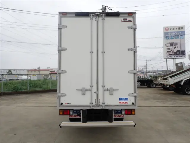 いすゞ エルフ 2RG-NLR88AR(2WD)の写真5
