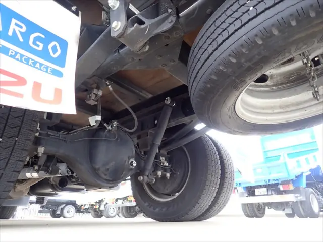いすゞ エルフ 2RG-NLR88AR(2WD)の写真13