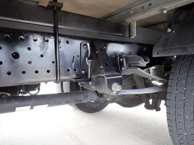 いすゞ エルフ 2RG-NLR88AR(2WD)の写真15