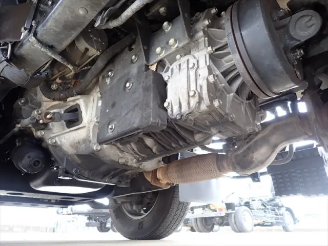 いすゞ エルフ 2RG-NLR88AR(2WD)の写真17
