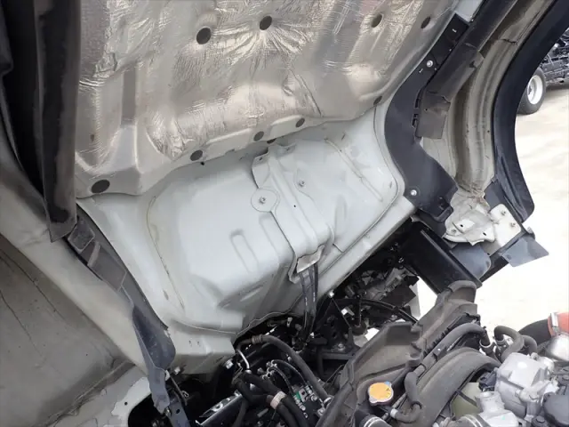 いすゞ エルフ 2RG-NLR88AR(2WD)の写真20