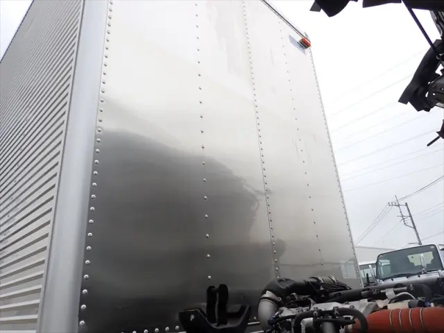 いすゞ エルフ 2RG-NLR88AR(2WD)の写真23