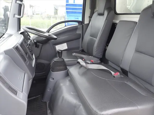 いすゞ エルフ 2RG-NLR88AR(2WD)の写真27