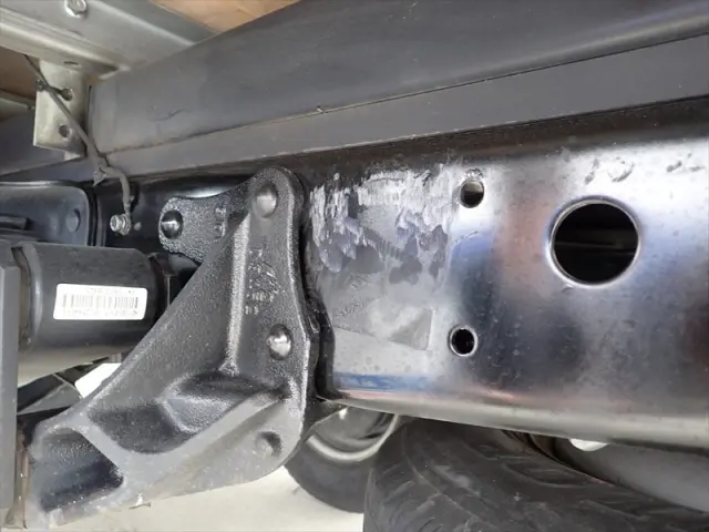 いすゞ エルフ 2RG-NLR88AR(2WD)の写真44