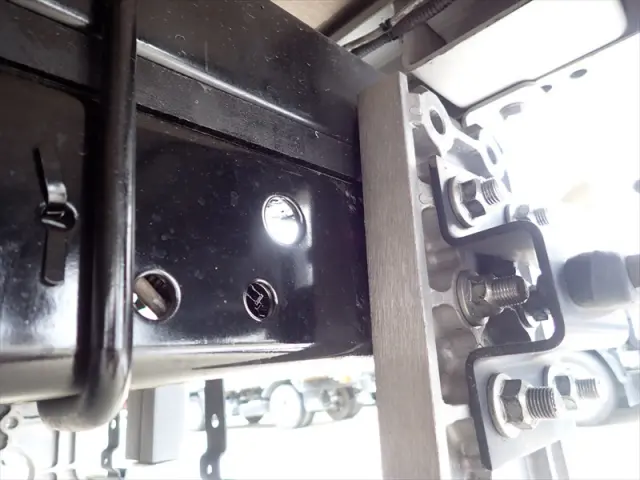 いすゞ エルフ 2RG-NLR88AR(2WD)の写真45