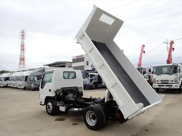 いすゞ エルフ TPG-NKR85AD(2WD)の写真8