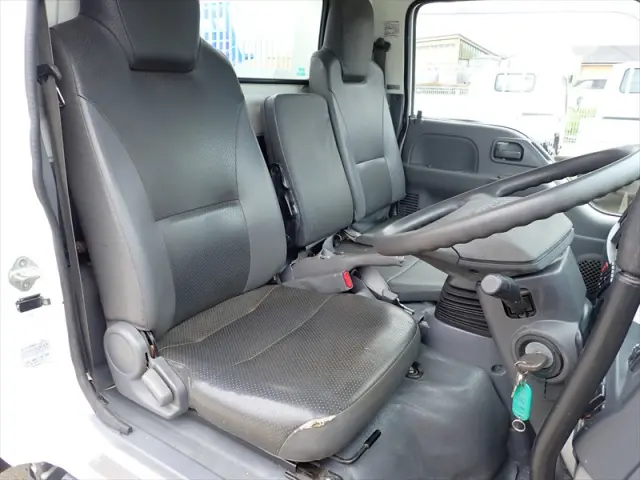 いすゞ エルフ TPG-NKR85AD(2WD)の写真33