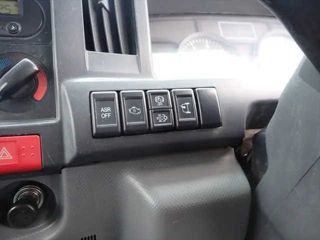 いすゞ エルフ TPG-NKR85AD(2WD)の写真38