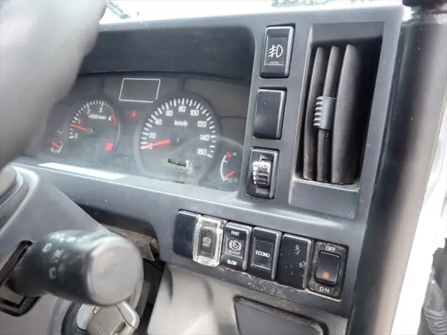 いすゞ エルフ TPG-NKR85AD(2WD)の写真39