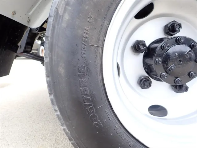 いすゞ エルフ TPG-NKR85AD(2WD)の写真40