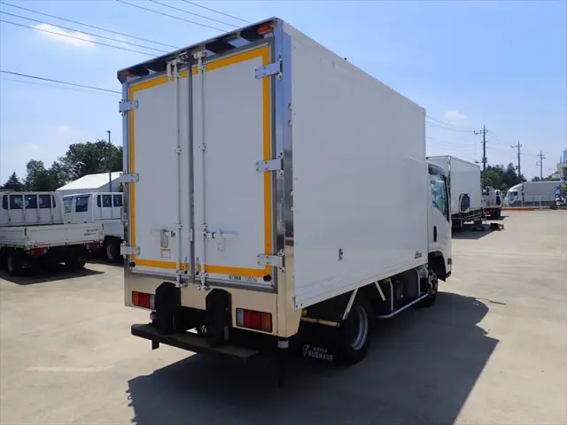 いすゞ エルフ TPG-NLR85AN(2WD)の写真2