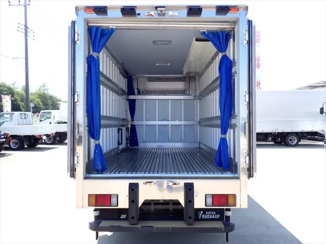 いすゞ エルフ TPG-NLR85AN(2WD)の写真6