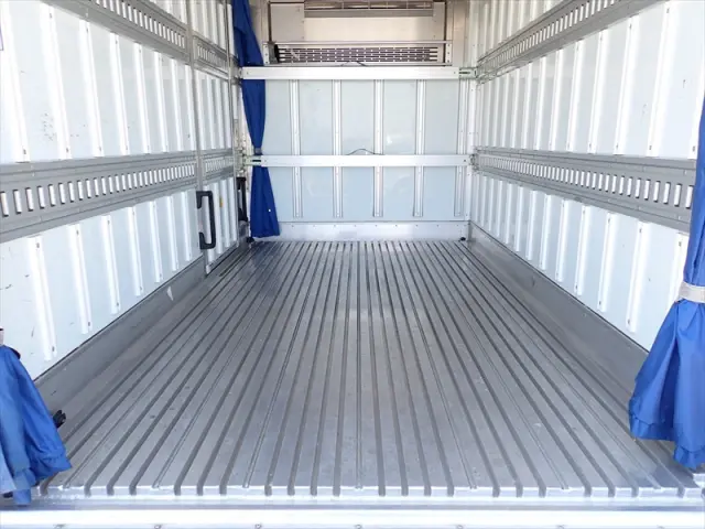 いすゞ エルフ TPG-NLR85AN(2WD)の写真7