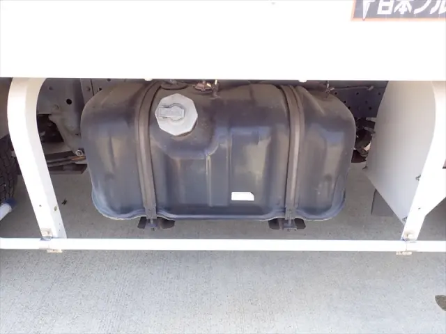いすゞ エルフ TPG-NLR85AN(2WD)の写真15