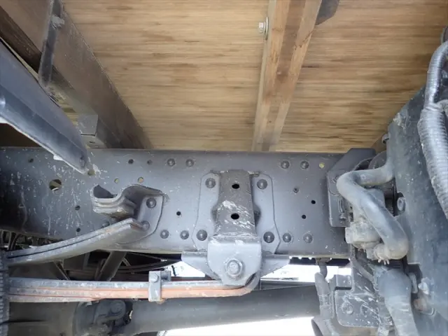 いすゞ エルフ 2RG-NPR88AR(2WD)の写真10