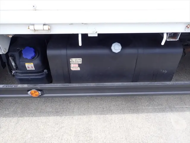 いすゞ エルフ 2RG-NPR88AR(2WD)の写真11