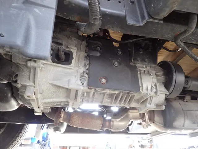 いすゞ エルフ 2RG-NPR88AR(2WD)の写真14