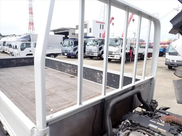 いすゞ エルフ 2RG-NPR88AR(2WD)の写真22