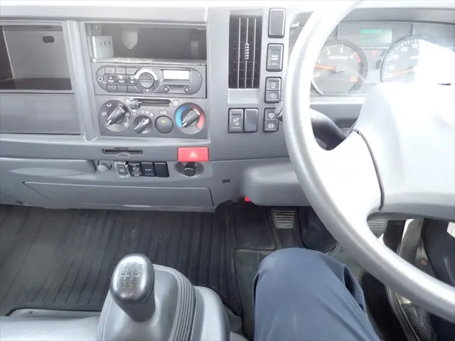 いすゞ エルフ 2RG-NPR88AR(2WD)の写真25