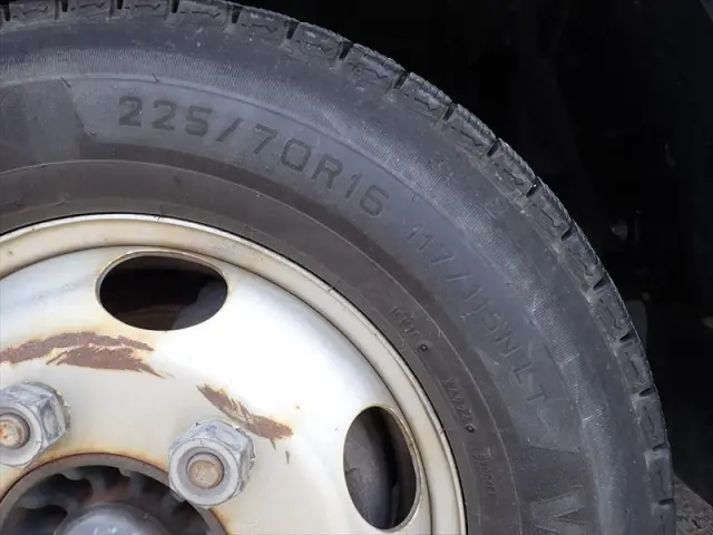 いすゞ エルフ 2RG-NPR88AR(2WD)の写真35