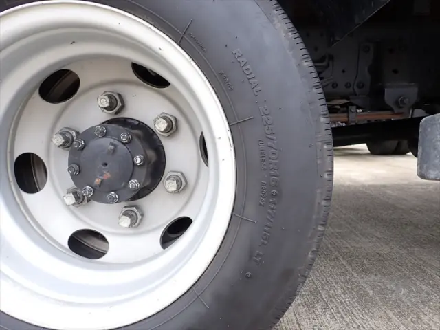 いすゞ エルフ 2RG-NPR88AR(2WD)の写真38