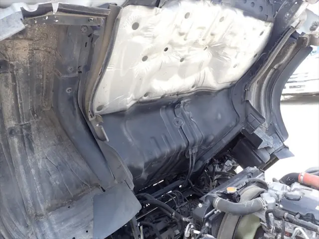 いすゞ エルフ 2PG-NPR88AR(2WD)の写真20