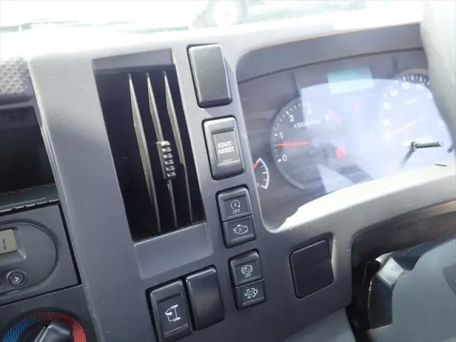 いすゞ エルフ 2PG-NPR88AR(2WD)の写真28
