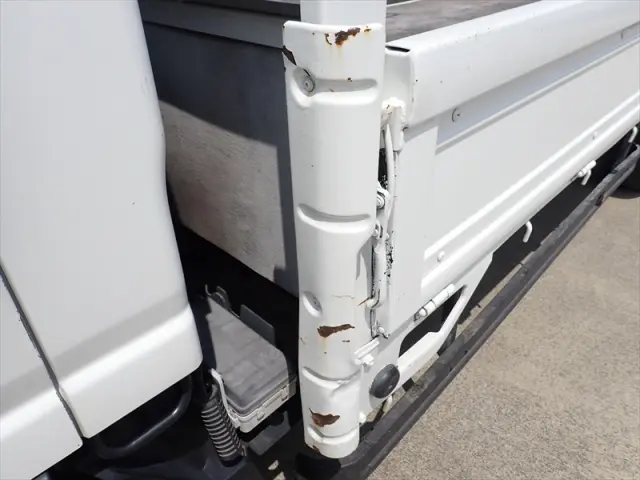 いすゞ エルフ 2PG-NPR88AR(2WD)の写真34