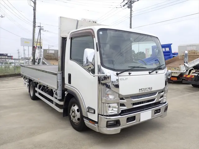 いすゞ エルフ TRG-NPR85AR(2WD)の写真3