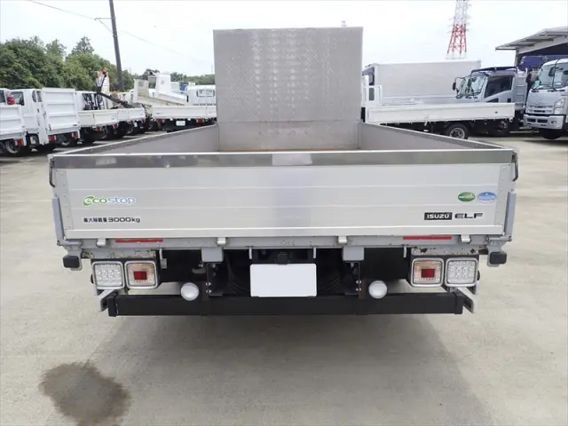 いすゞ エルフ TRG-NPR85AR(2WD)の写真5