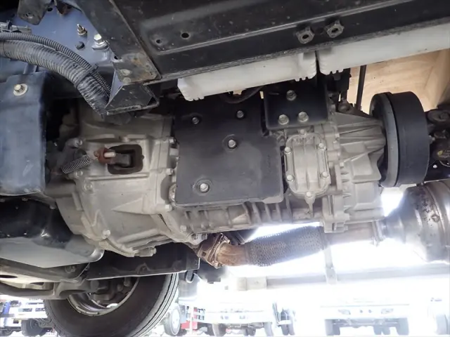 いすゞ エルフ TRG-NPR85AR(2WD)の写真15