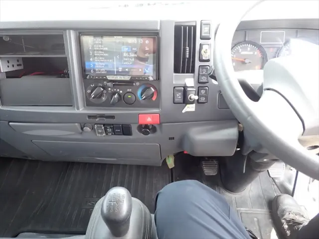 いすゞ エルフ TRG-NPR85AR(2WD)の写真29