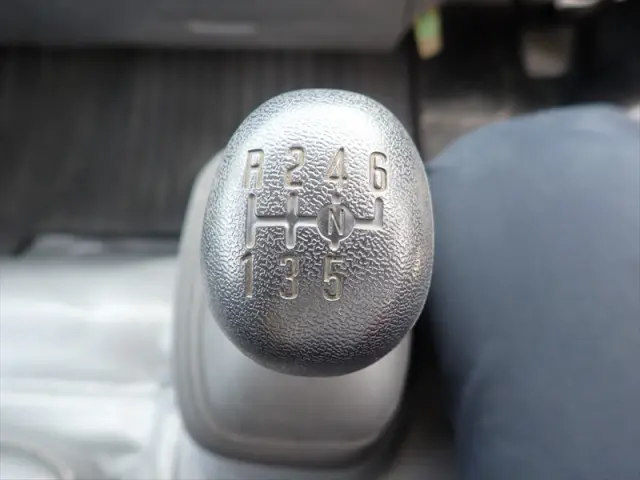 いすゞ エルフ TRG-NPR85AR(2WD)の写真30