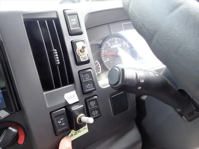 いすゞ エルフ TRG-NPR85AR(2WD)の写真31