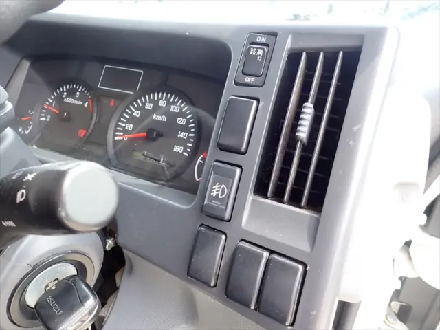 いすゞ エルフ TRG-NPR85AR(2WD)の写真32