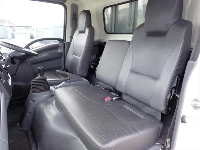 いすゞ エルフ TRG-NPR85AR(2WD)の写真35