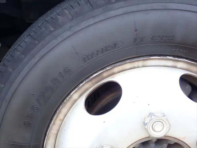 いすゞ エルフ TRG-NPR85AR(2WD)の写真38