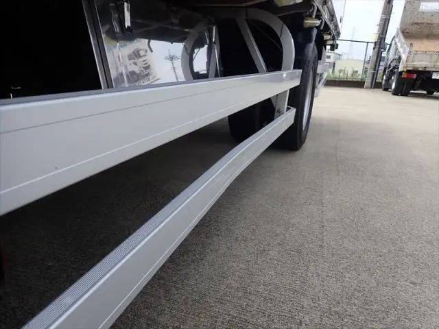 いすゞ エルフ TRG-NPR85AR(2WD)の写真41