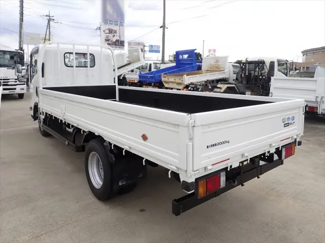 いすゞ エルフ TKG-NLR85AR(2WD)の写真4