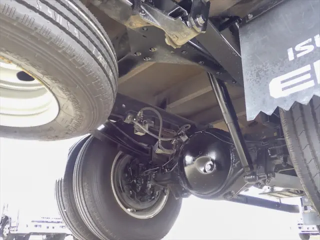 いすゞ エルフ TKG-NLR85AR(2WD)の写真8