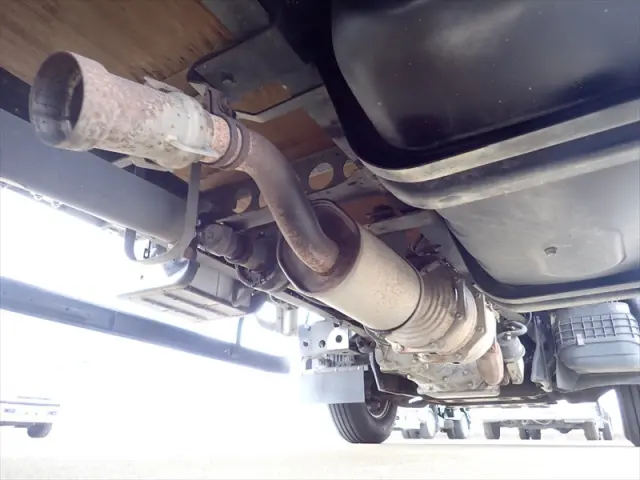 いすゞ エルフ TKG-NLR85AR(2WD)の写真10