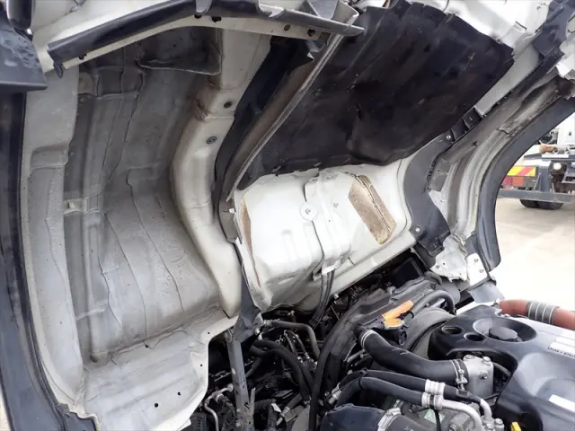 いすゞ エルフ TKG-NLR85AR(2WD)の写真18