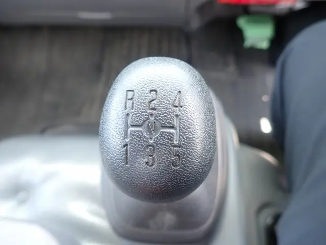 いすゞ エルフ TKG-NLR85AR(2WD)の写真25