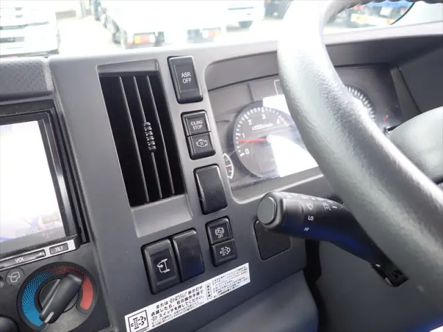 いすゞ エルフ TKG-NLR85AR(2WD)の写真26